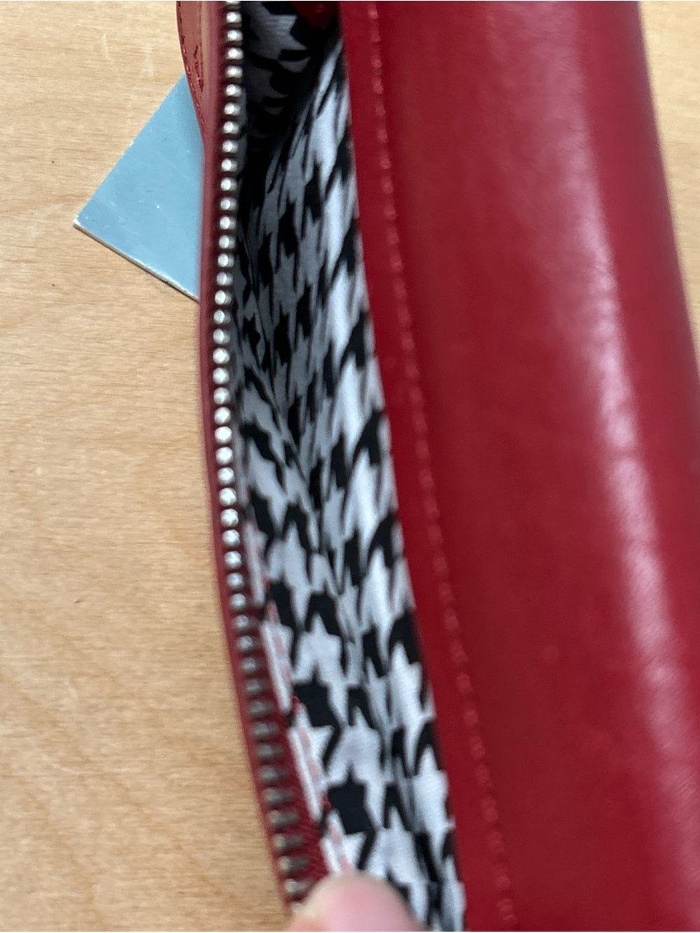 NEW Hobo Amica Leather Wallet - Billfold Color Red New front zip pocket - Picture 5 of 12